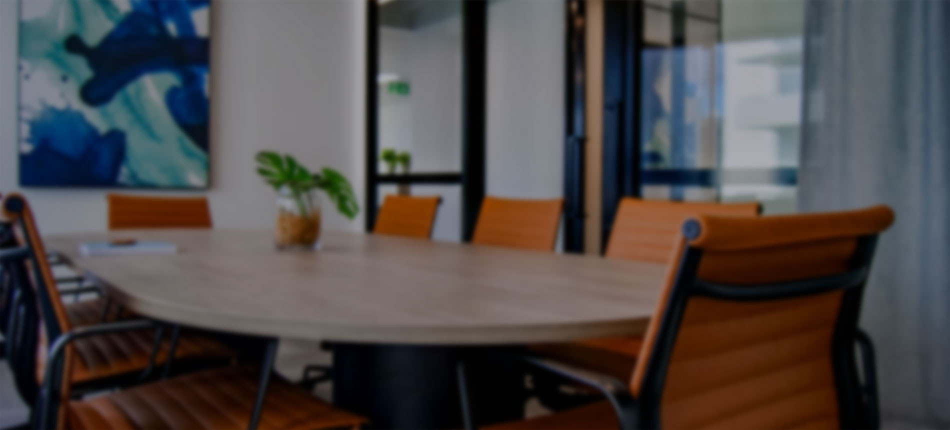 关键词：智慧办公, 数字化连接, 科技感地球模型, 深圳市辅创科技;描述：深圳市辅创科技智慧办公场景下的科技感地球模型，，，，体现数字化连接与全球化办公理念